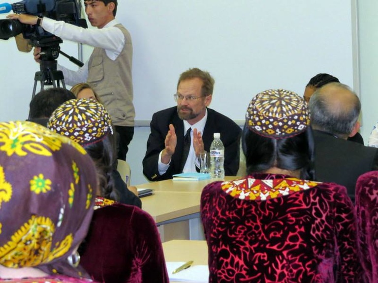 Chris Merrill teaching at Turkmen State University.